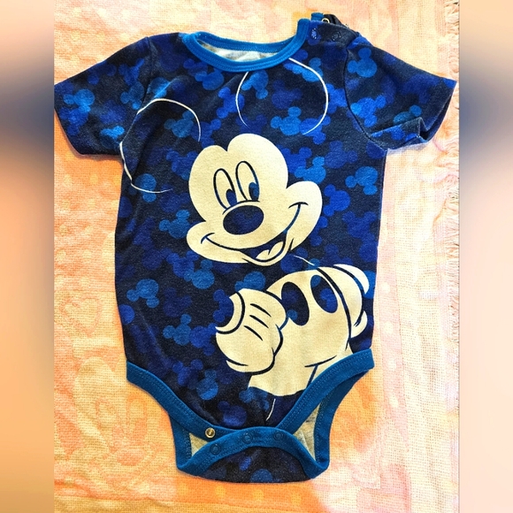 Disney and Addias Bundle, featuring Mickey Mouse and the Paw Patrol - Picture 2 of 10